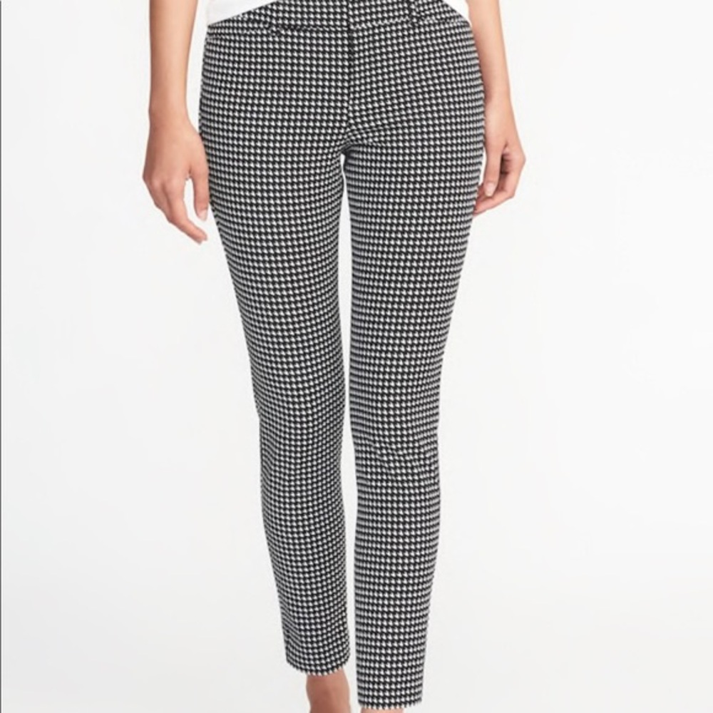 Old Navy Houndstooth Pixie Pant